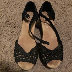Toms black wedge sandals